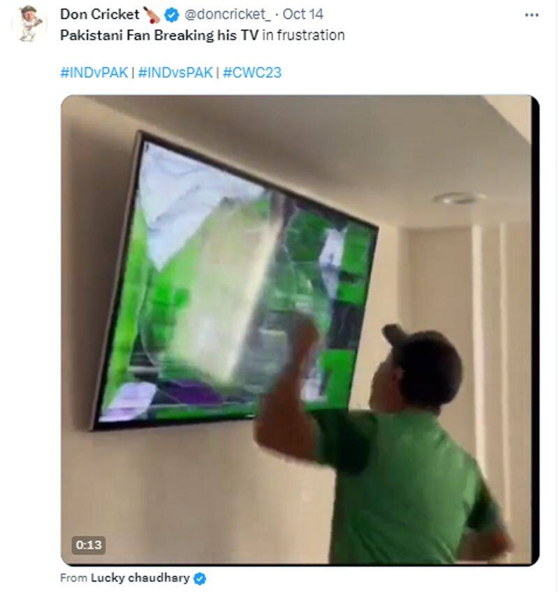 Pakistani fan breaking his TV in frustration after lose against Team India in cwc23 here is the truth jje 