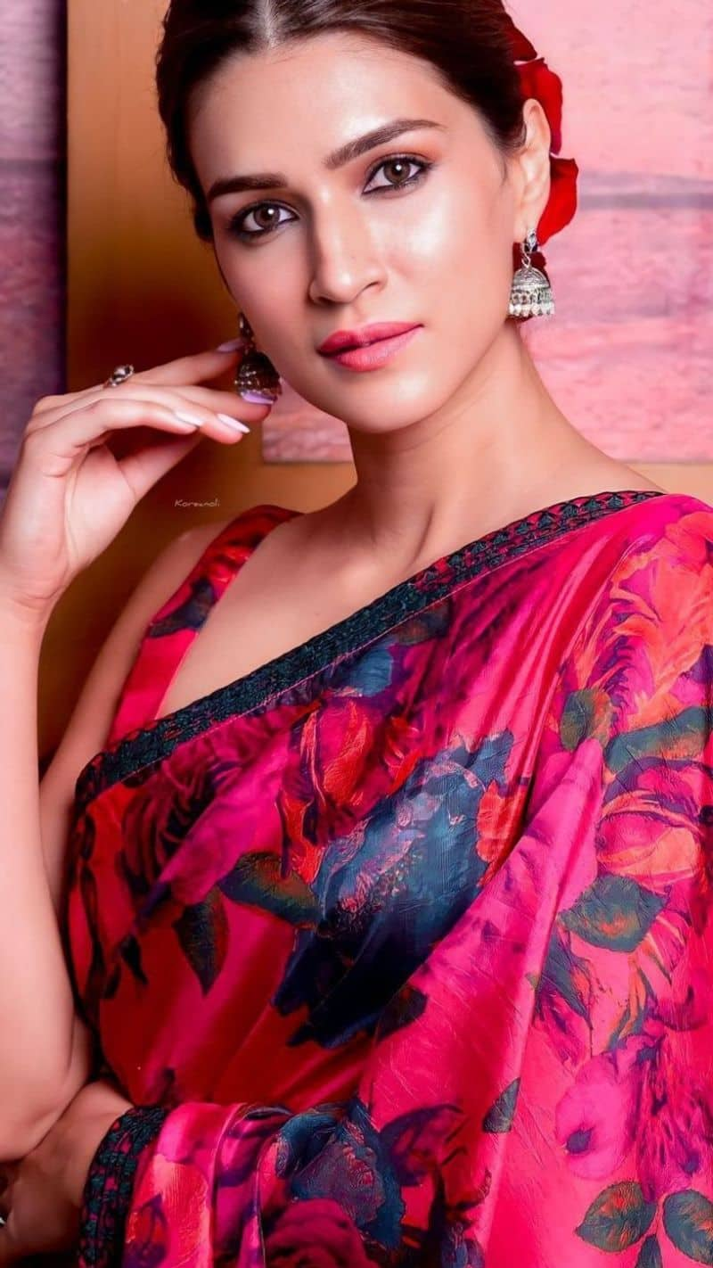 kriti senon 8 designer sarees kxa 