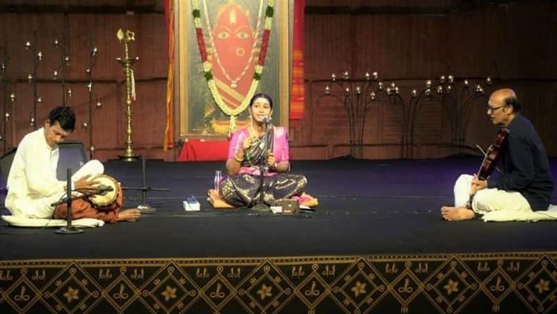 Uma Nandini's musical performance was performed at the Isha Navratri festival-rag