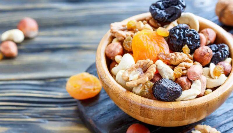 dry fruits that can manage vitamin c deficiency azn