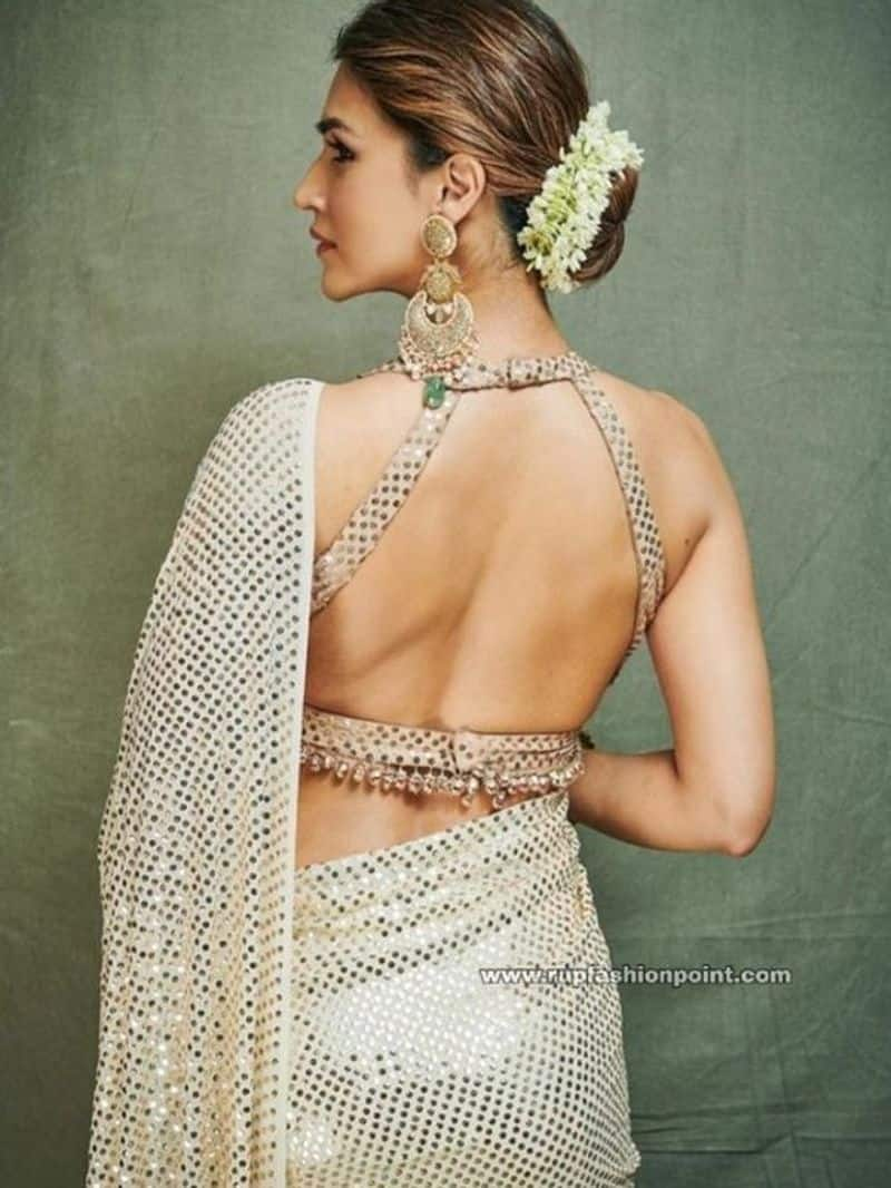 kriti sanon 10 backless blouse for diwali zkamn