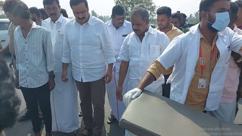 Anbumani sent the accident victims to the hospital in an ambulance tvk