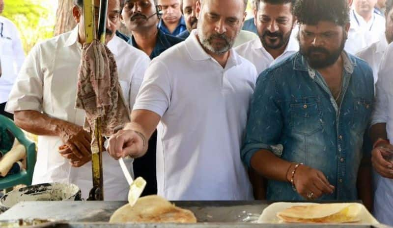 Telangana Election 2023: Rahul Gandhi makes dosa during Yatra WATCH