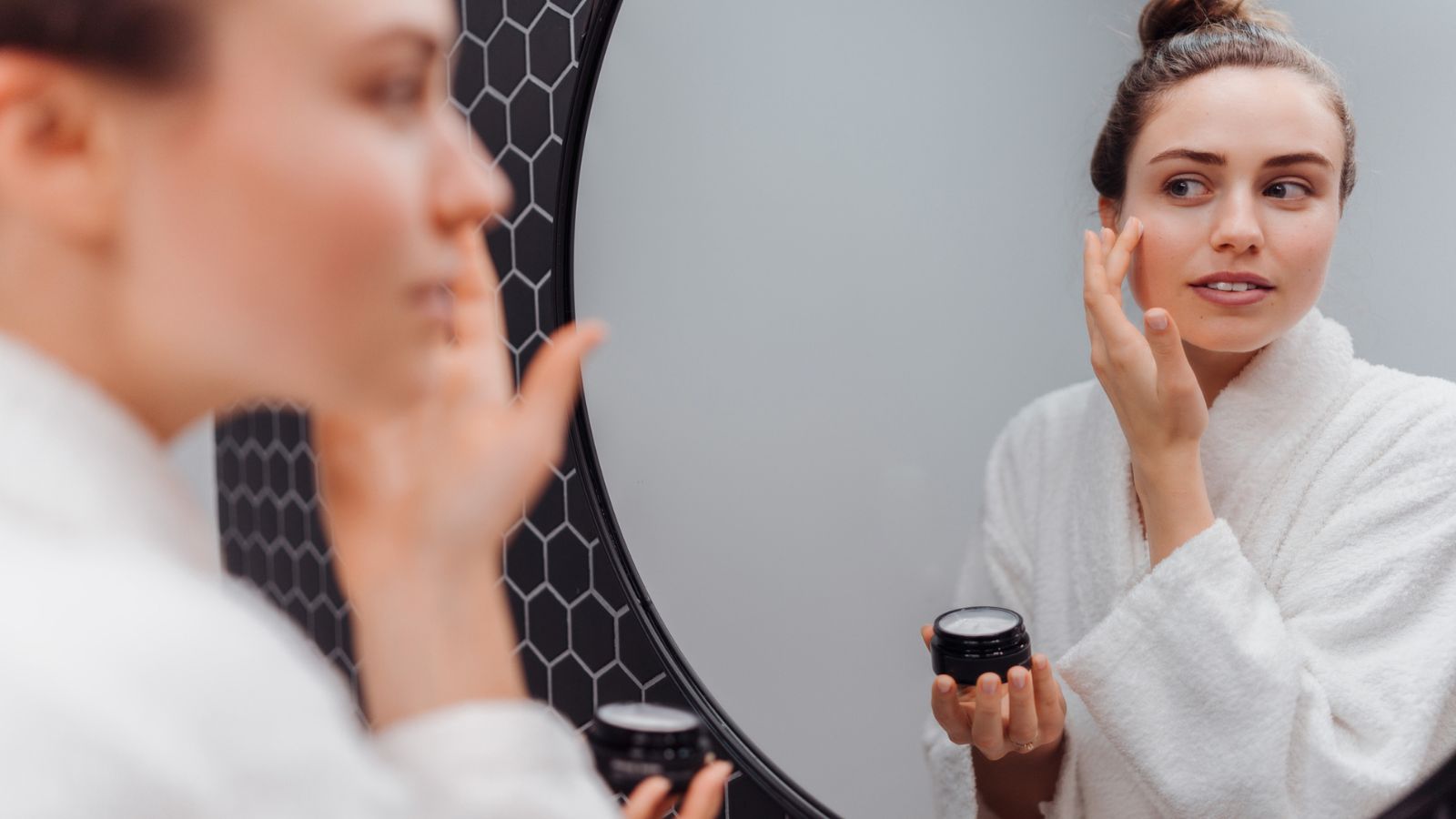त्वचेसाठी नैसर्गिक उपाय (Natural Remedies For Skin) त्वचेसाठी नैसर्गिक उपाय (Natural Remedies For Skin)