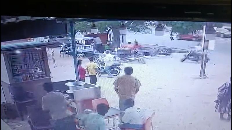 mother and her boyfriend attacked by young man in thoothukudi vel