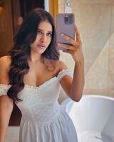 Nabha Natesh: సోయగాలు సెల్ఫీలో బంధిస్తున్న నభా నటేష్... షార్ట్ ఫ్రాక్ లో కిరాక్ లుక్ వైరల్!