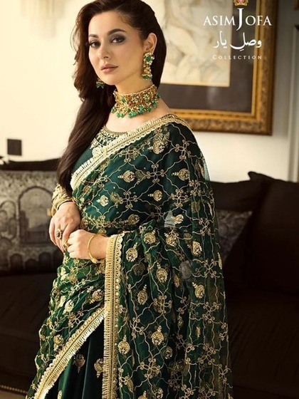 पड़ोसन भी करेगी तारीफ जब दिवाली में पहनेंगी  Hania Aamir की साड़ी