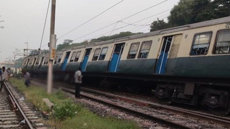 Electric Train derailment accident in avadi railway station tvk