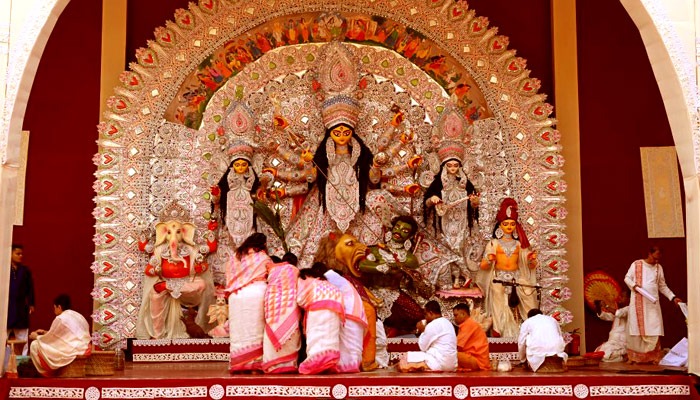Durga Puja, Vijaya Dashami 2025: Date, Importance, Puja Timings and Traditions in Bengal