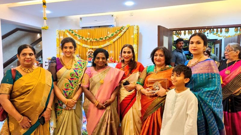 Dussehra celebrations at Superstar Rajinikanth's house; Governor Tamilisai Soundararajan participates in Navratri puja RMA