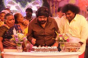అది ఆ కమెడియన్ రేంజ్.. స్టార్ హీరోలు కూడా తరలి వెళ్లారు, బ్యూటిఫుల్ ఫొటోస్ వైరల్ 