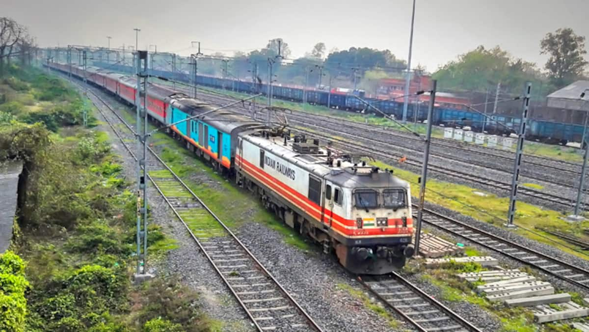 Special Trains: ஆயுத பூஜை, தீபாவளி பண்டிகை: 8 சிறப்பு ரயில்களை அறிவித்தது  தெற்கு ரயில்வே