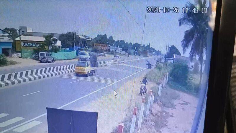 college student killed road accident at palladam vel