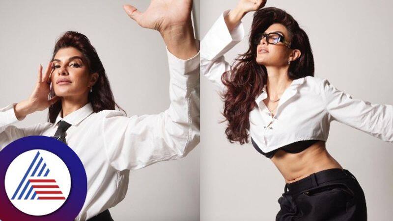 bollywood actress jacqueline fernandez mini skirt photos gone viral gvd