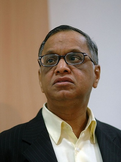 <p>Infosys फाउंडर नारायण मूर्ति को कौन नहीं जानता। बच्चों से लेकर बड़े तक उनकी सफलता के मुरीद है। एक वक्त ऐसा भी था जब नारायण मूर्ति आम इंसान हुआ करते थे।</p>

