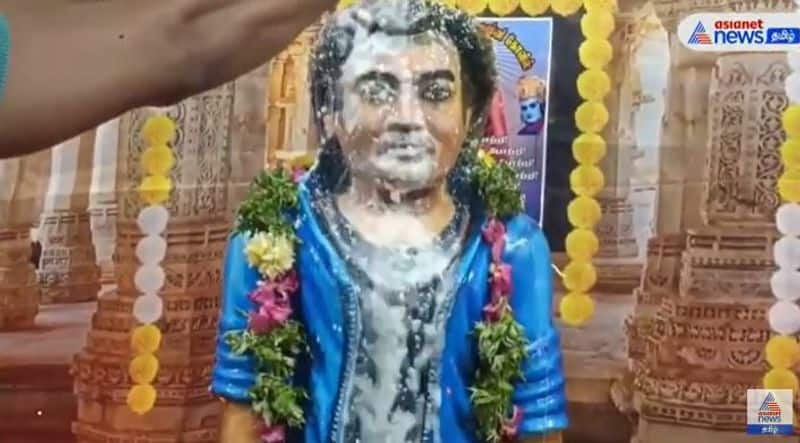 A fan built a temple for Rajinikanth worship 250 kg statue mma