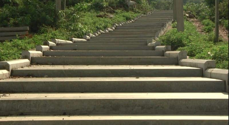 Male Mahadeshvara hill stair work stoppage devotees in troubled at hanuru chamarajanagara rav