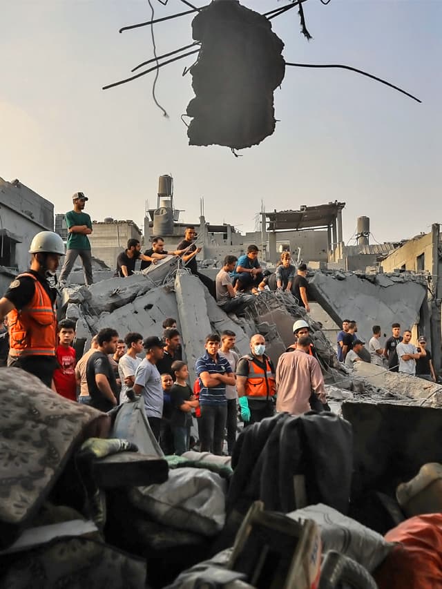 Israel Hamas war Gaza strip cut into two says Israeli Army amid significant strikes ksm