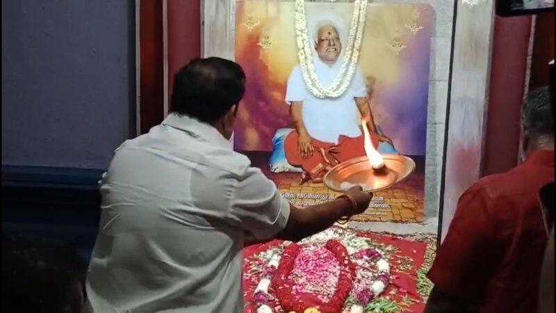 aiadmk general secretary edappadi palaniswami paid respect to bangaru adigalar at melmaruvathur vel