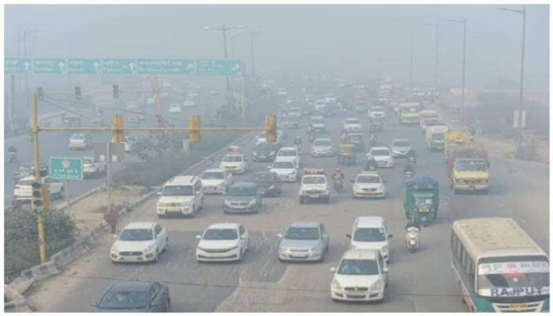 Delhi air pollution.. AAP government has banned those vehicles from entering the national capital..ISR