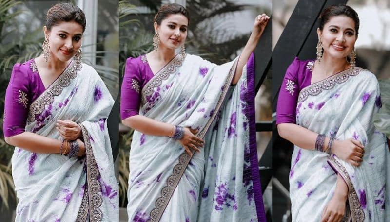 Senior Actress Sneha looks beautiful in Saree Look NSK