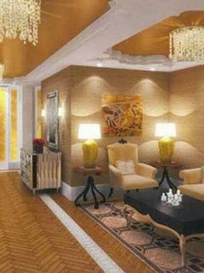 ये  स्टाफ़ झाड़ू,पोछा, खाना बनाने से लेकर कपड़े धोने का काम करते हैं