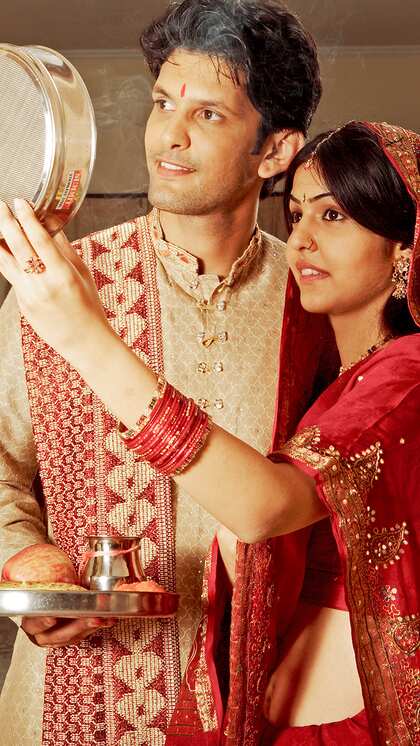 karwa chauth पर नहीं साड़ी तो ऐसे करें जुगाड़