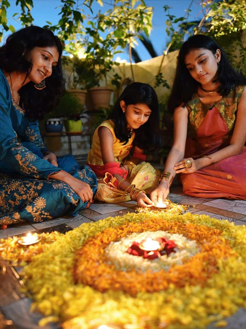 Diwali 2023: Which Colour is Good For woman As per their Zodiac sign Ram 