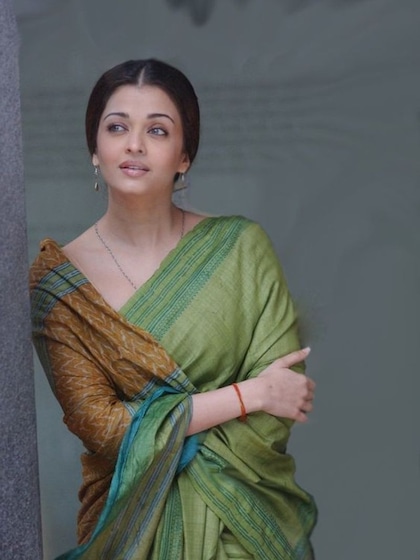 <p>अभिषेक घर के बाहर खड़े होकर फोन मिलाते रहे। लेकिन केयर टेकर कृष्ण कुमार पांडेय ने दरवाजा खोलने से मना कर दिया। </p>
