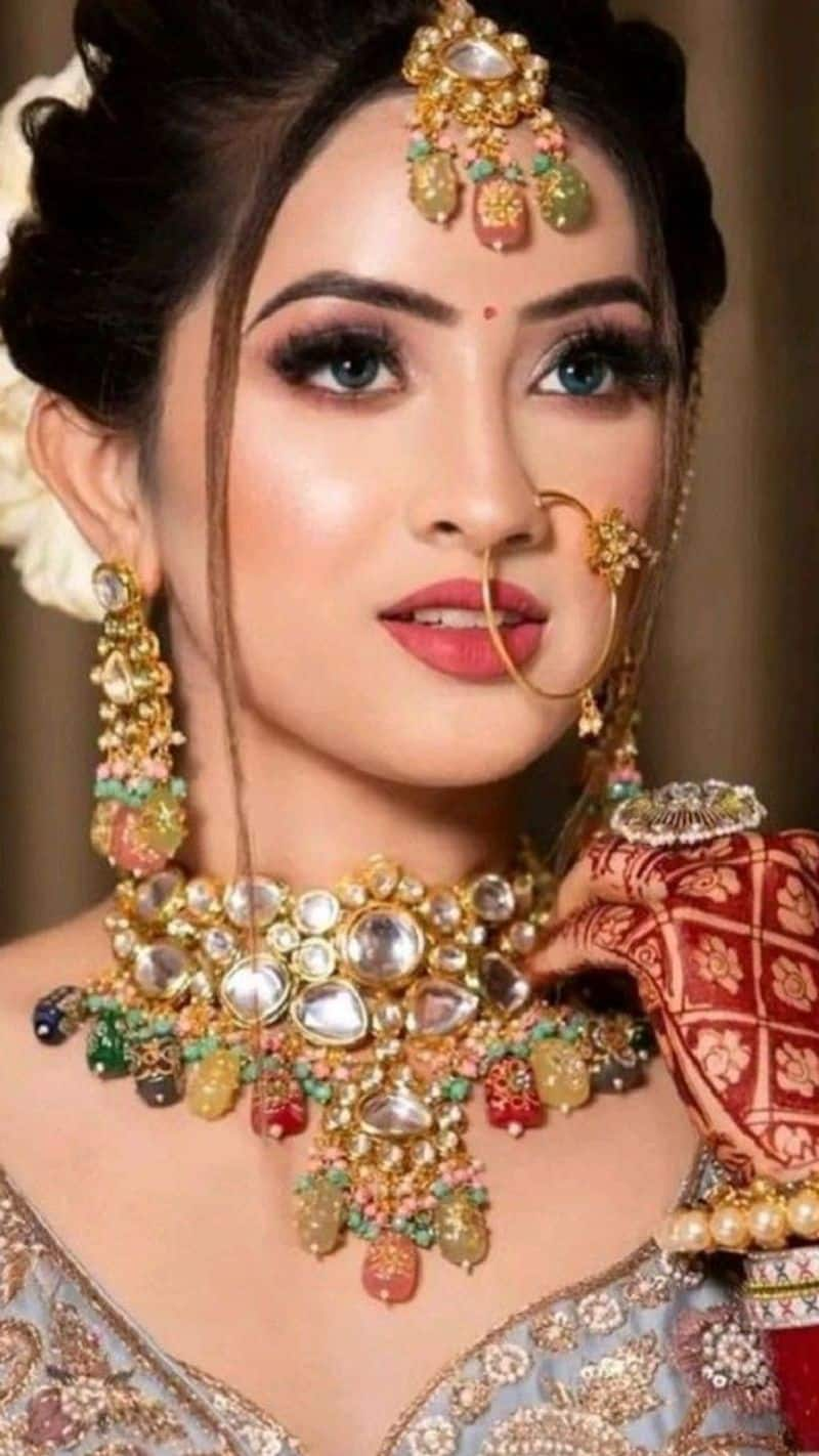 karwa chauth solah shringar list bindi to mangalsutra 16 makeup list for married woman kxa 