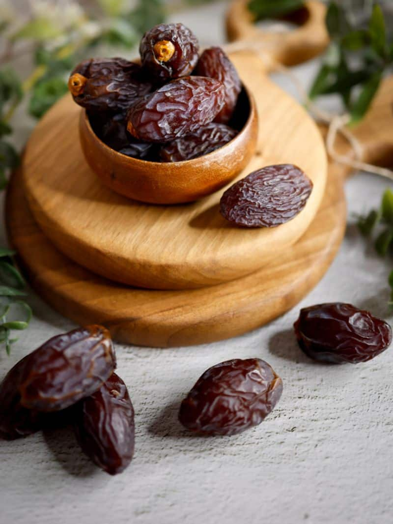 benefits of eating dates daily azn 