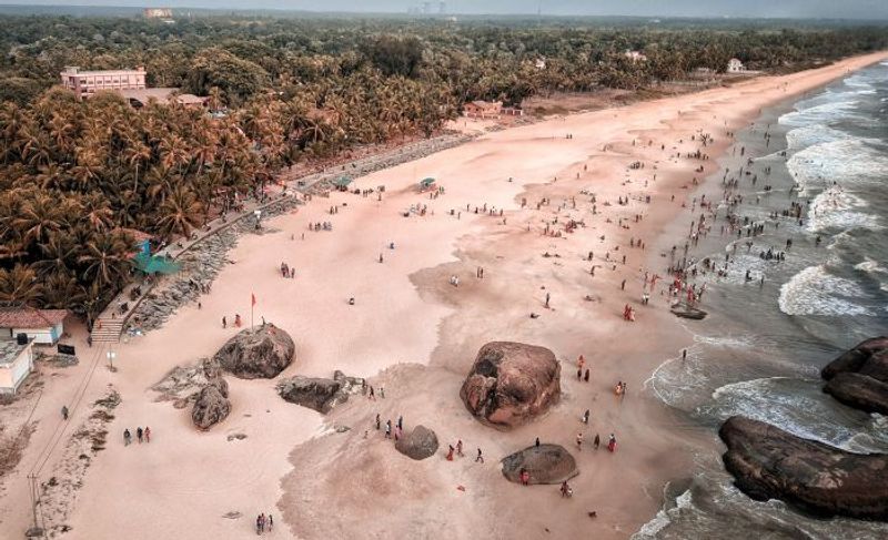 From Pollution to Paradise: How urban India is cleaning its beaches