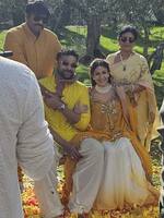 క్రీమ్-గోల్డ్ షేర్వాణిలో వరుణ్ తేజ్, కాంచీపురం పట్టు చీరలో లావణ్య.. పెళ్లి బట్టలు ఎవరు డిజైన్ చేశారంటే..?
