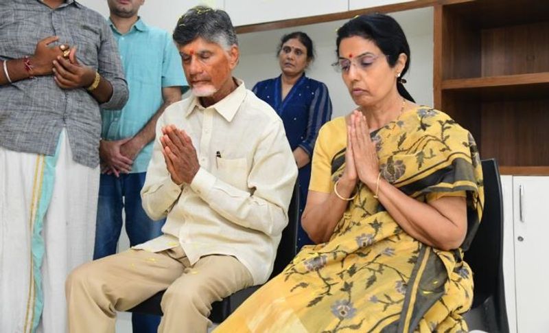 Nara Bhuvaneshwari Comments On Chandrababu Saree Selection AKP