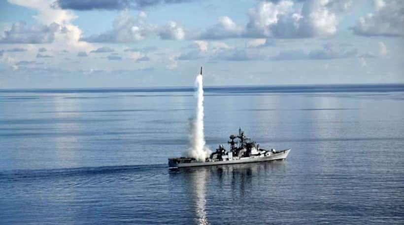 BrahMos missile : బ్రహ్మోస్ క్షిపణిని విజయవంతంగా పరీక్షించిన ఇండియన్ నేవీ.. ఇప్పుడు ఎందుకంటే ? 