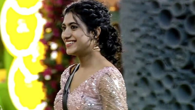 Netizens said Aishu original lover is ex BiggBoss contestant niroop gan