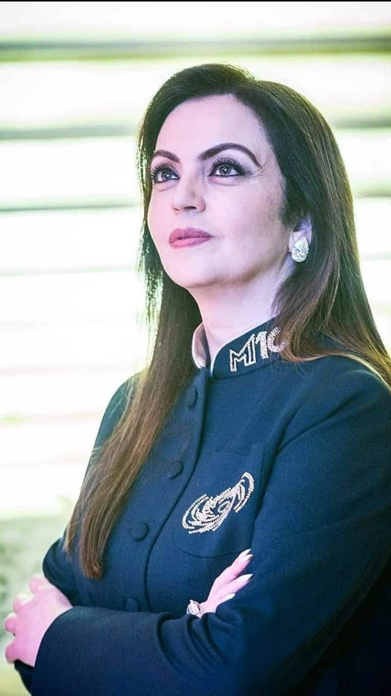 nita ambani celebrated her 60th birthday she served anna seva food to 3000 children kxa 