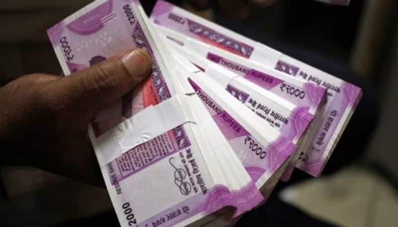 Rs 2,000 Notes Worth Rs 7,581 Crore Still With Public: RBI sgb