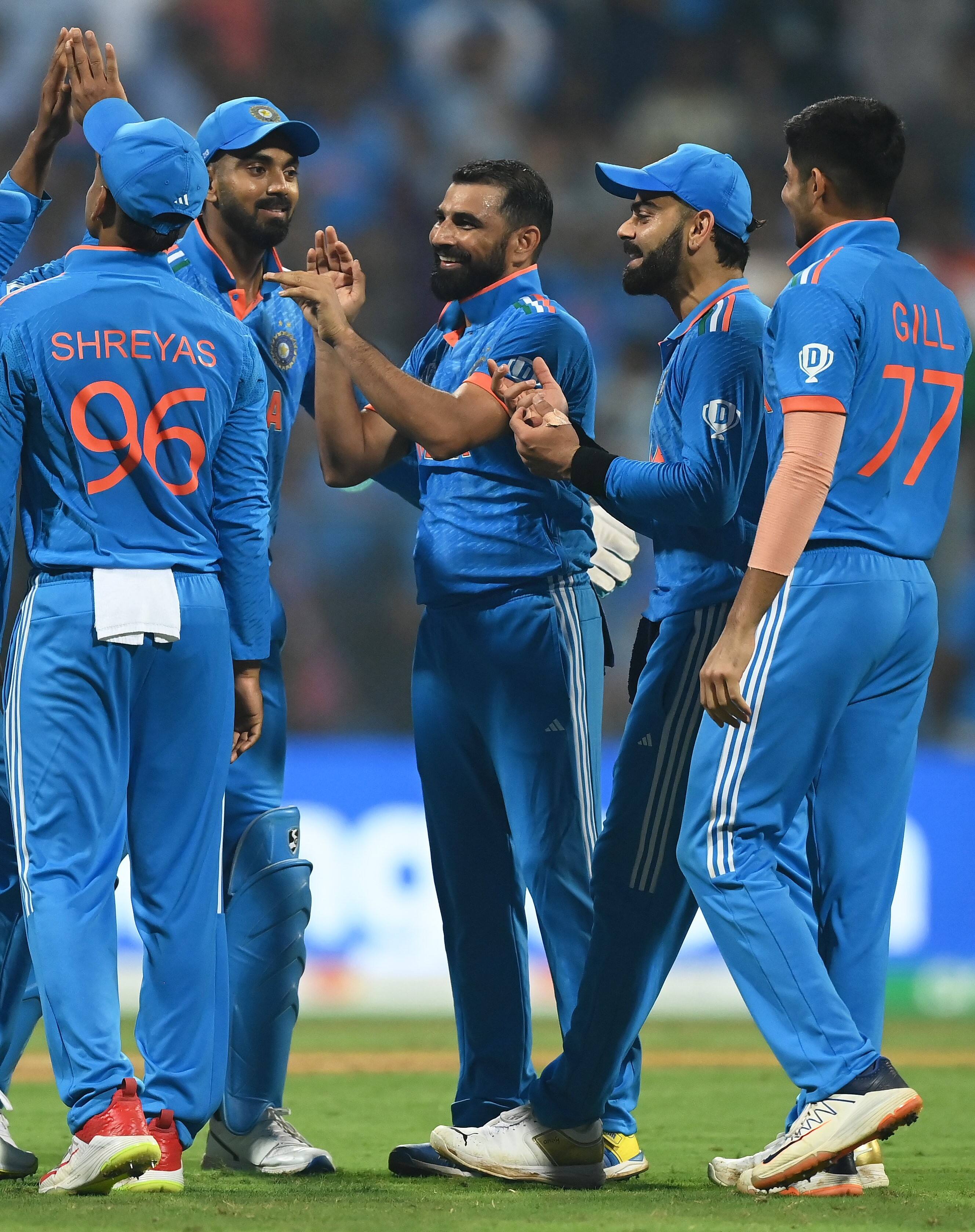 Mohammed Shami took 5 wickets for the 3rd time in World Cup cricket during IND vs SL 33rd Match at Wankhede Stadium rsk