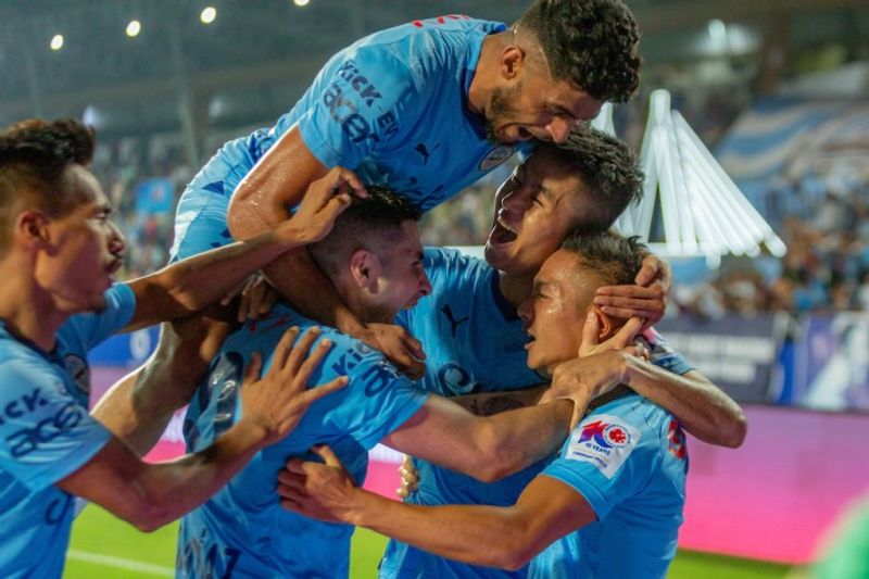 Football ISL 2023-24: Punjab FC keep playoff hopes alive with 2-0 win over Hyderabad FC - WATCH highlights osf