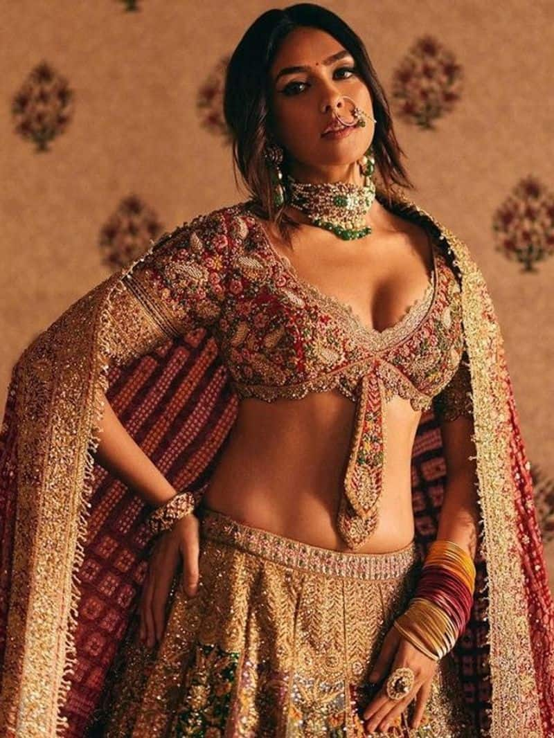 mrunal thakur 10 lehenga for diwali zkamn