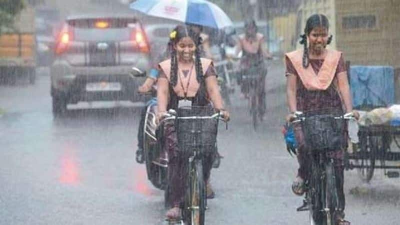 Due to heavy rain, the District Collector has announced a holiday for all schools in the Chennai district tomorrow-rag