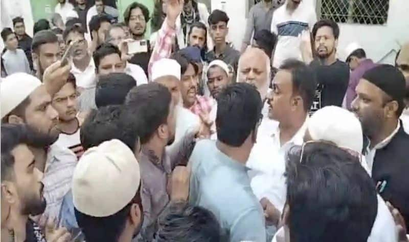 Clashes between MIM and Congress workers in Hyderabad registered on the case RMA