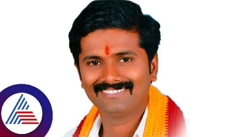 Kannada rajyotsav 2023 Alleged extortion; Case against Karave District President Manjunatha Loothimath at hubballi rav