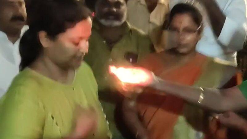 ActressRanjana Nachiyar who came on conditional bail... BJP woman executive who took aarti tvk