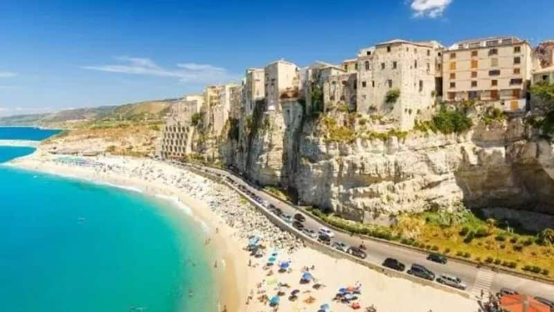 Move To THIS Italian Town To Receive Rs 25 Lakh: but one condition-rag