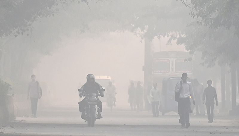 AQI in Noida doubles in 24 hours: Officials cite cross-border pollution from Pakistan AJR