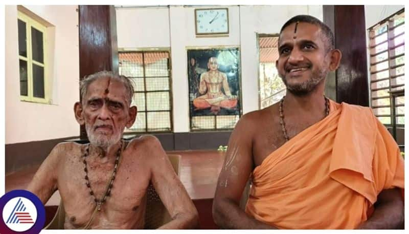 Udupi  Pejawar Math sri vishwaprasanna tirtha swamiji father passed away gow