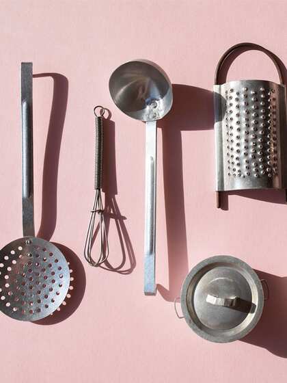 Utensils and kitchen things