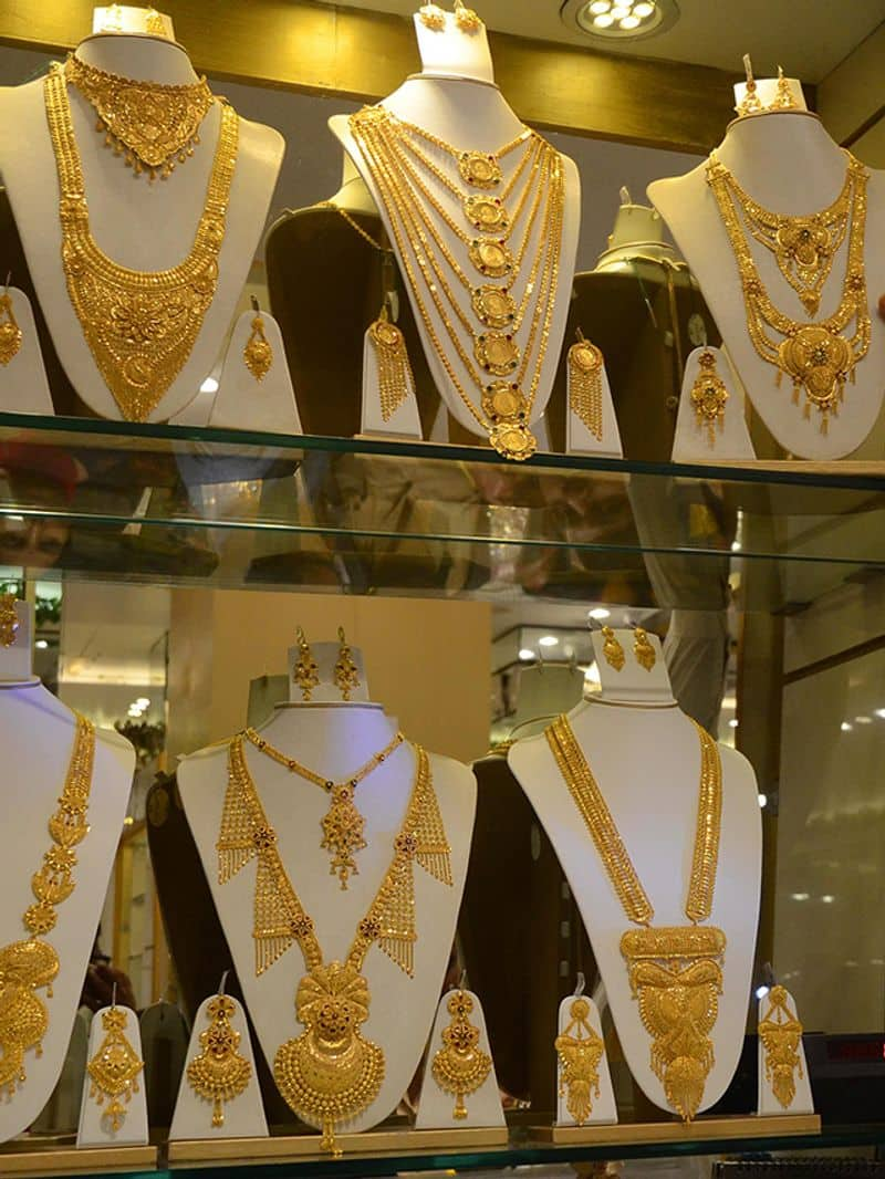 Gold silver prices remain steady in india  Find latest rates in your city here-sak